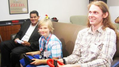 El deseo de un niño con una enfermedad muy grave se hace realidad al visitar la sede de Nintendo of America