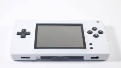 Así es Game Boy Macro, la sucesora no oficial de Game Boy Micro