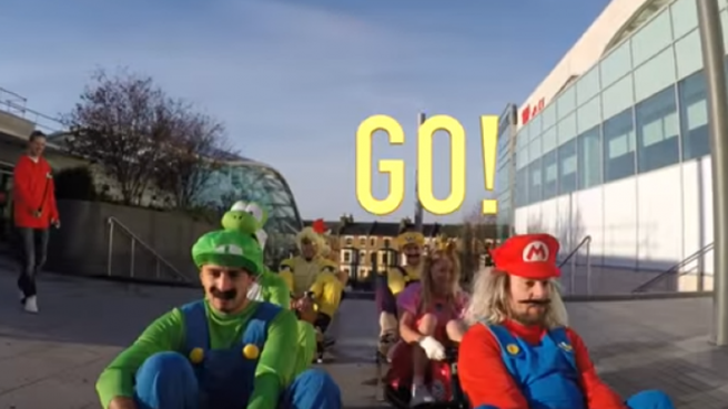 Echad un vistazo a este divertido flashmob de ‘Mario Kart’ organizado en Londres