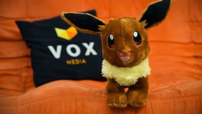 Nuevas imágenes del peluche de Eevee de Build-A-Bear