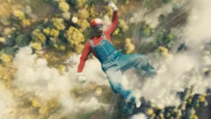 Este corto de acción real nos muestra lo que le sucede a Mario cuando se cae por un barranco
