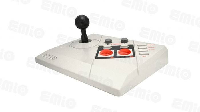 El Edge Joystick de Emio no funciona con NES Mini debido a que no incluye un adaptador
