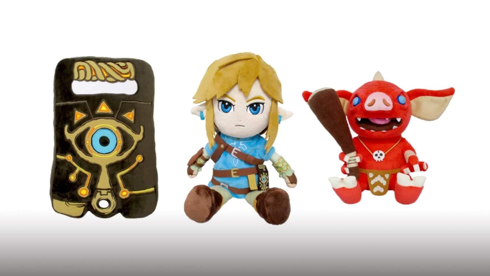 Echad un vistazo a estos dos peluches y a este cojín de The Legend of Zelda: Breath of the Wild