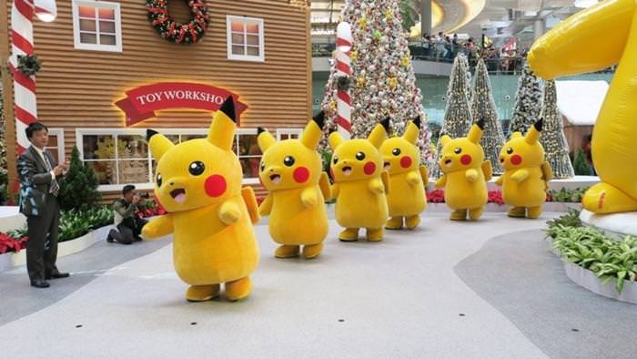 Los secretos detrás (o dentro) de los Pikachu bailarines