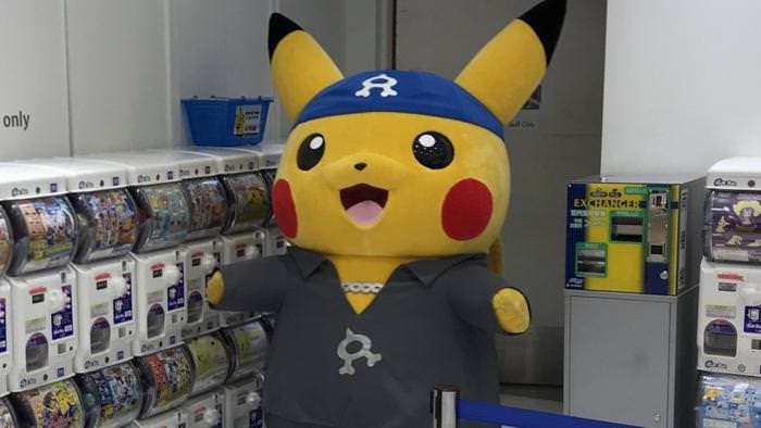 No puedes perderte a los Pikachu bailarines disfrazados de los villanos de Pokémon