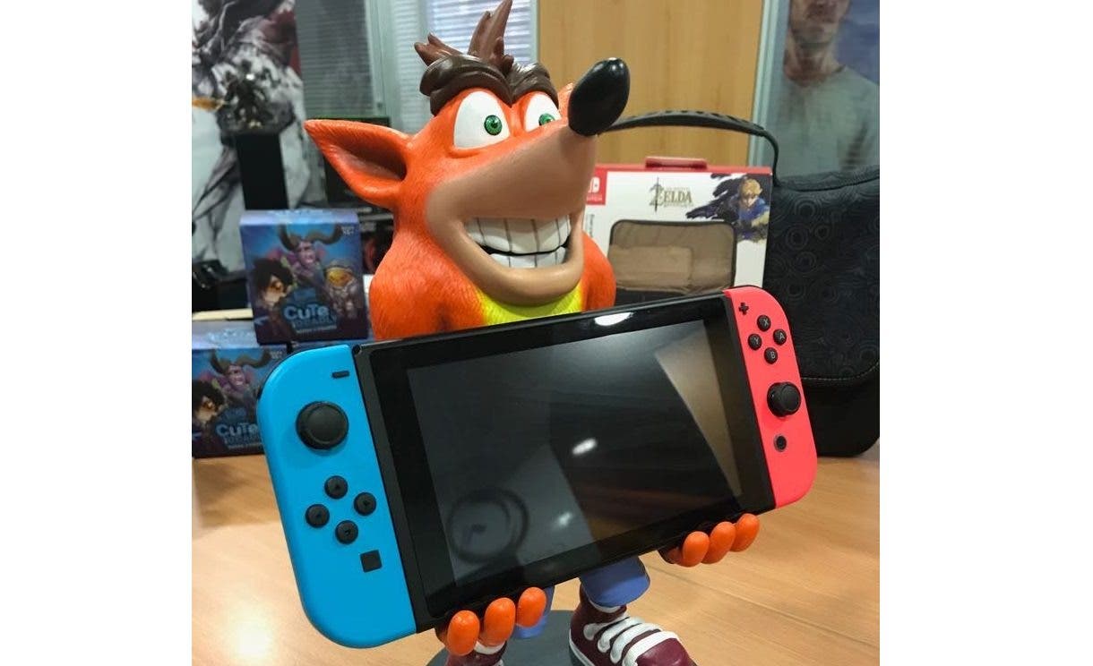 Echa un vistazo a este nuevo accesorio de Crash Bandicoot para sostener tu Switch