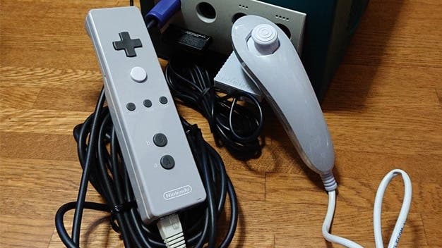Echa un vistazo a estas imágenes del prototipo del mando de Wii para la GameCube