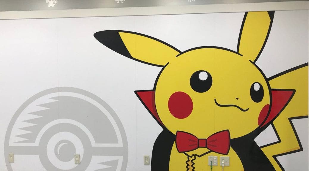 Este Pikachu Drácula protagoniza el exterior del Pokémon Center de Nagoya por Halloween