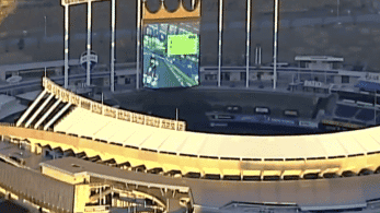 Un importante estadio de béisbol aloja partidas de Mario Kart fuera de temporada