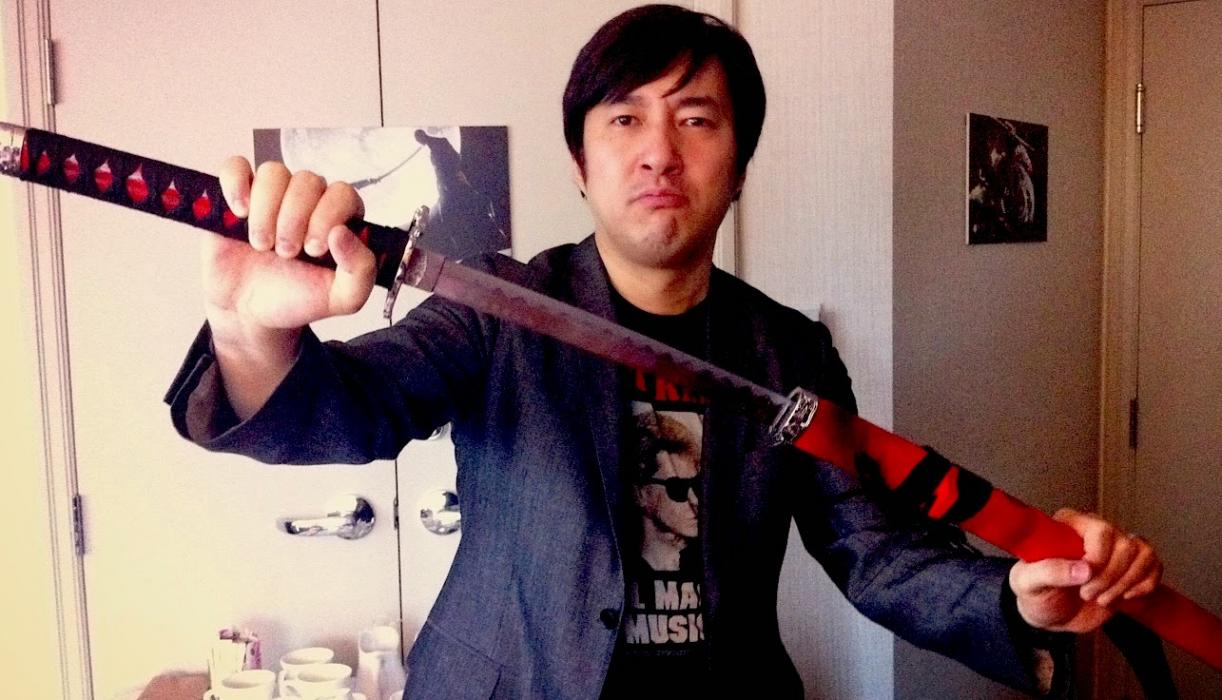 Suda51 cumple hoy 51 años, ¡felicidades!