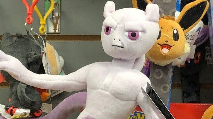 Peluche sale de mewtwo