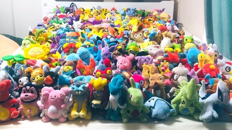 Japón: Un coleccionista adquiere todos los peluches de Pokémon originales de Johto por unos 1.200 €