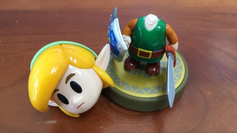 Así es como ha acabado el amiibo de Link’s Awakening de un usuario tras dejarlo 10 segundos en manos de su hijo