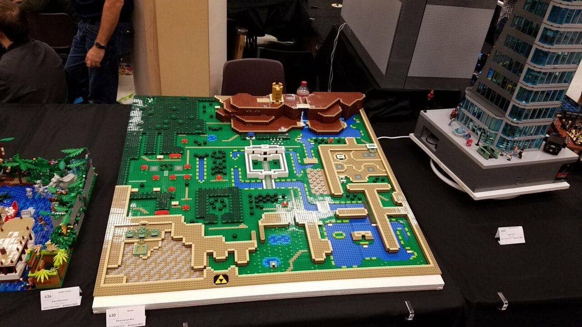 Recrean el mapa de The Legend of Zelda: A Link to the Past con piezas de LEGO