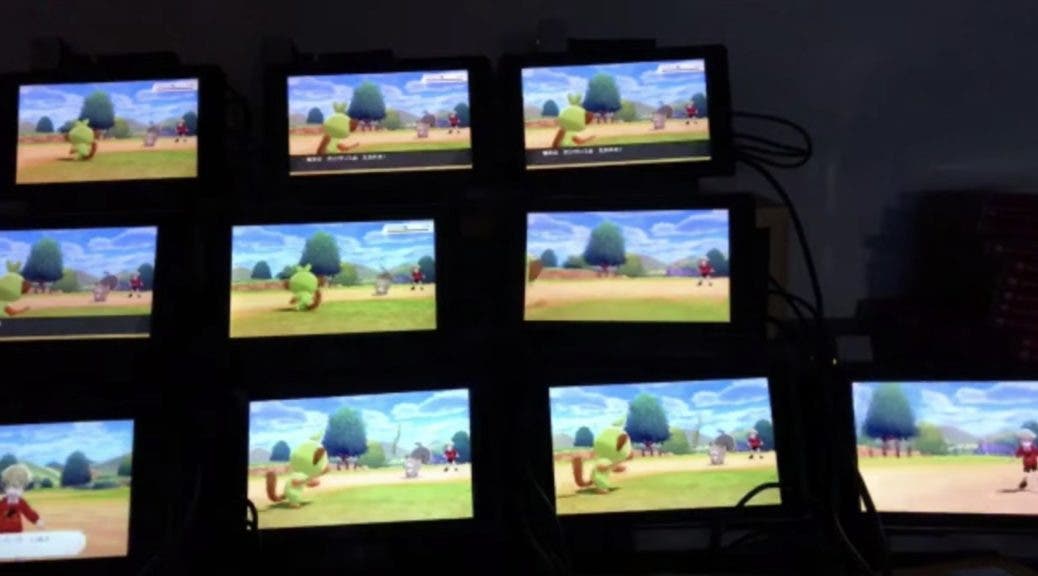 Jugador está usando 10 Nintendo Switch y Pokémon Espada y Escudo para hacerse con formas variocolor