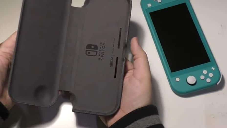 Unboxing de la funda plegable oficial de Nintendo Switch Lite