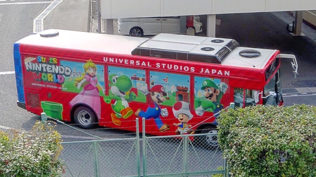 Echa un vistazo a estas fotos del autobús de Super Nintendo World en Japón