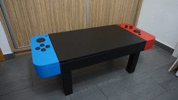 Echad un vistazo a esta magnífica mesa con forma de Nintendo Switch tallada en madera