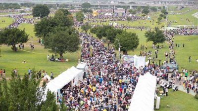 Trolls tailandeses intentan pasar la imagen de un evento de Pokémon GO como una manifestación política
