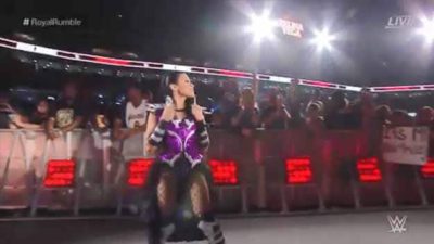 Zelina Vega se viste de Sindel para un encuentro en la WWE