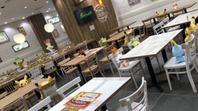 Pokémon Café usa peluches para asegurar la distancia necesaria entre mesas por el coronavirus