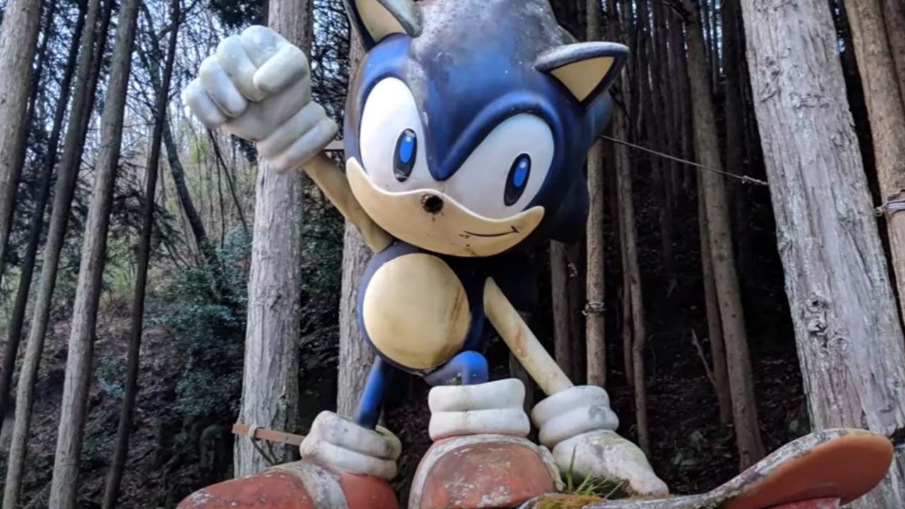 Alguien ha restaurado por completo la misteriosa estatua de Sonic encontrada en las montañas de Japón