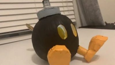 Fan de Super Mario crea su calabaza de Halloween con forma de Bob-omb: mírala en acción