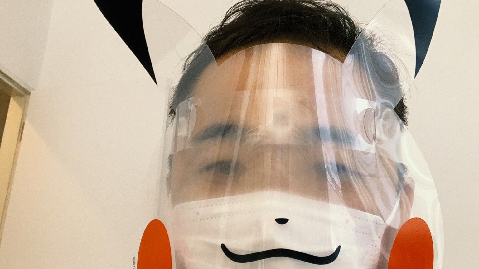 Junichi Masuda comparte una curiosa imagen con una máscara de protección de Pikachu