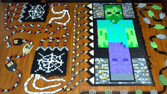 Más de 80.000 fichas de dominó fueron usadas en este tributo a Minecraft