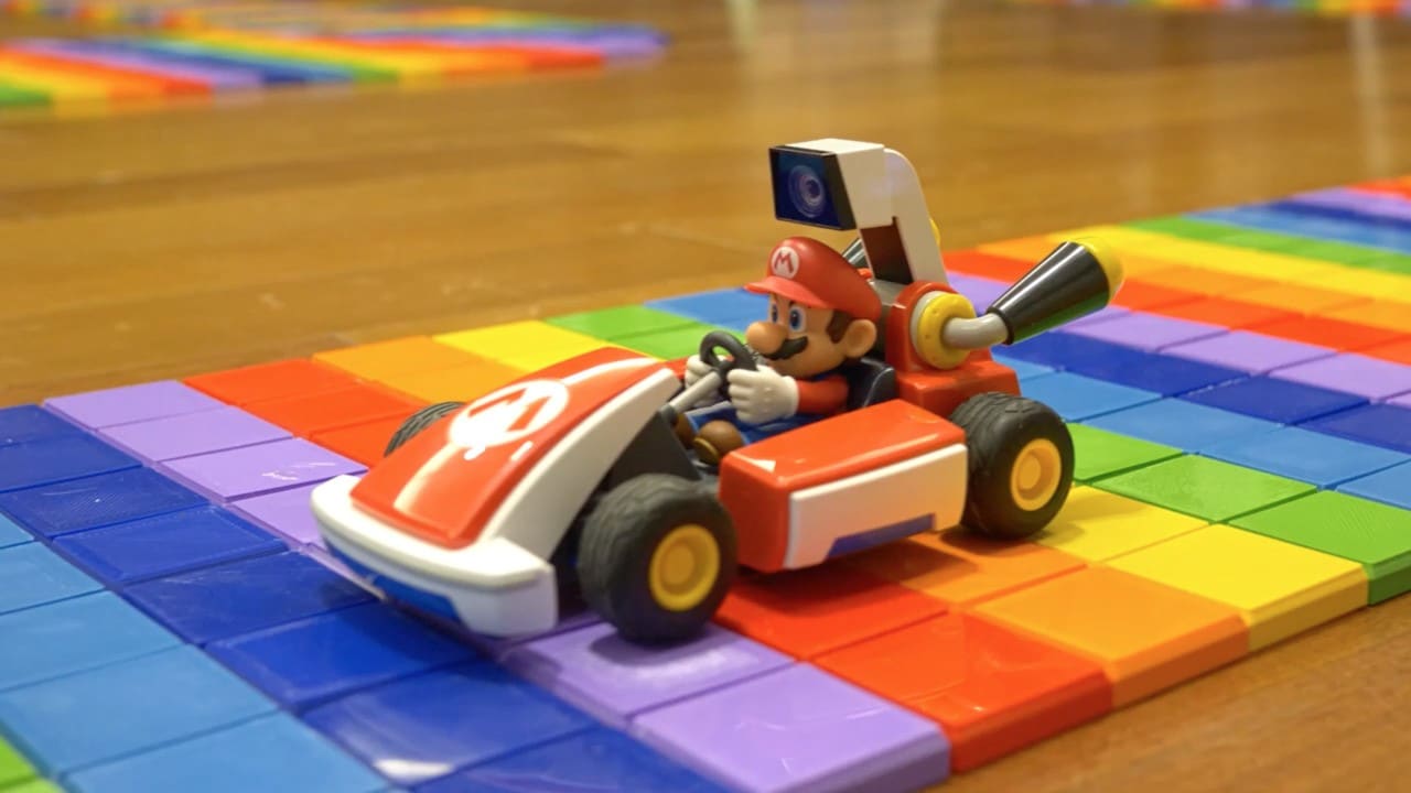 Vídeo: Imprimen una Senda Arcoíris en 3D para Mario Kart Live: Home Circuit