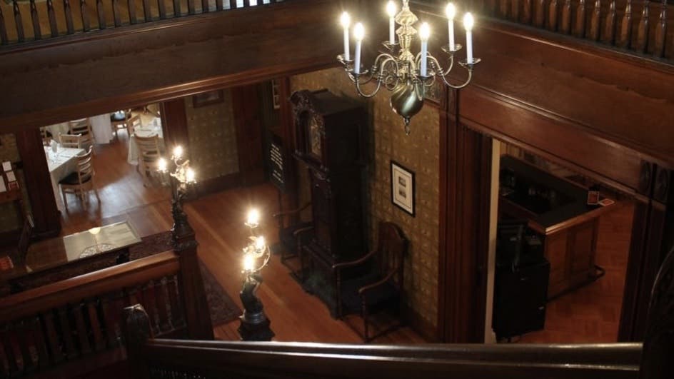 Nuevas fotos del rodaje de la película reboot de Resident Evil nos muestran Spencer Mansion