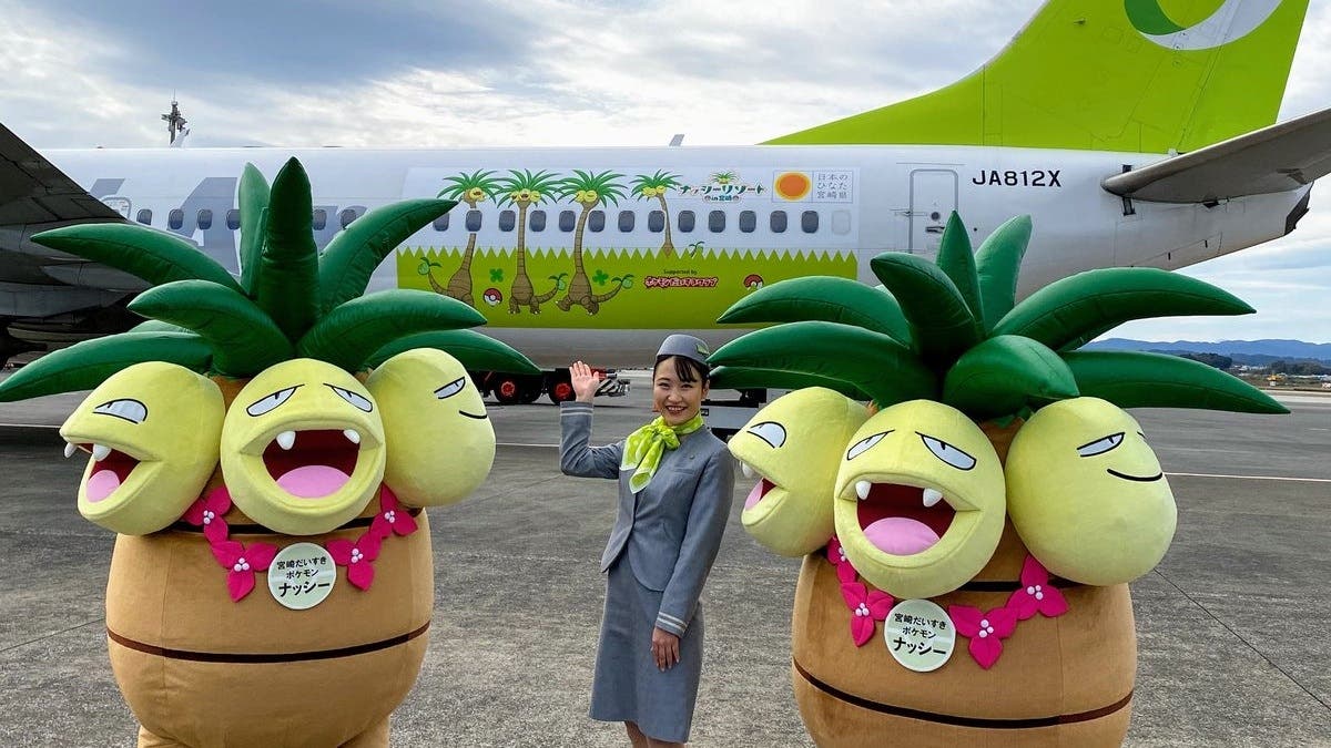 Galería: Conoce el avión y autobuses Pokémon oficiales del “Exeggutor Resort” japonés