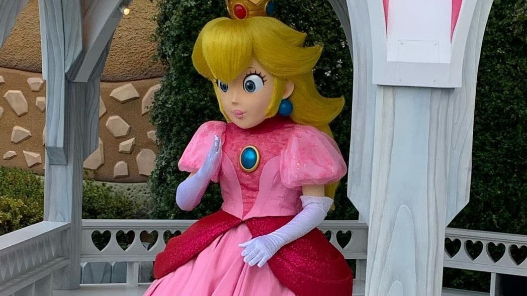 Se filtran imágenes de las mascotas de Toad y la Princesa Peach del Super Nintendo World Japan