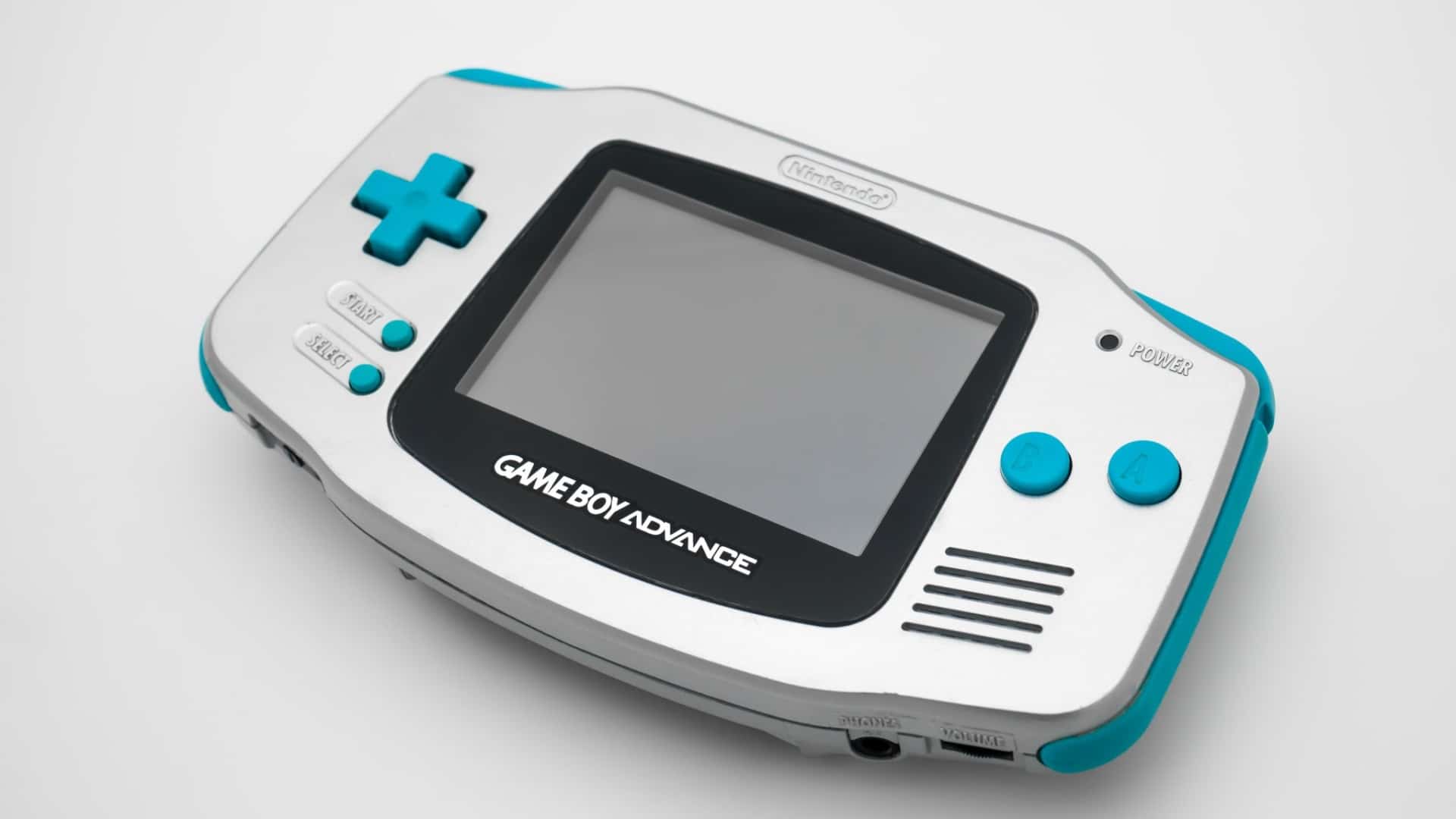 Encuentran la Game Boy Advance plateada del Nintendo Space World 2000