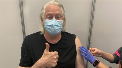 Charles Martinet, la voz de Super Mario y compañía, apoya así la vacunación contra el coronavirus