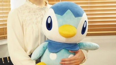 Merchandise Pokémon: fundas para Switch y Switch Lite, peluche gigante de Piplup, gorros de Magikarp y Mimikyu y más