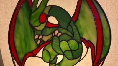 No te pierdas estas increíbles vidrieras Pokémon fan-made