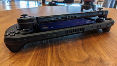 Fotos comparan el tamaño de Steam Deck con el de Nintendo Switch y otras consolas