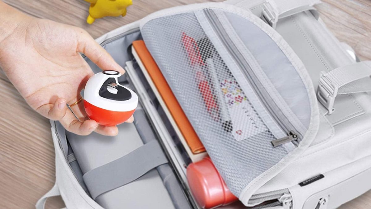 soporte de carga para la Nintendo Switch con forma de Pokéball