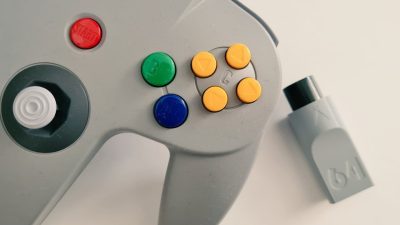 Este adaptador hace que jugar a la Nintendo 64 no vuelva a ser lo mismo
