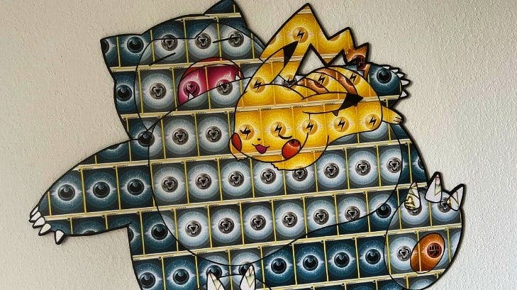 Este artista está recreando Pokémon usando cartas de energía del JCC
