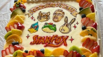 Dylan Cuthbert ha felicitado el 30º aniversario de Star Fox con esta tarta