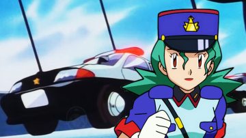 Persecución policial termina con los ladrones tirando cartas Pokémon por las ventanas del coche