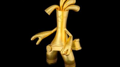 Pokémon anuncia estatuas de oro puro de Pikachu y Gholdengo